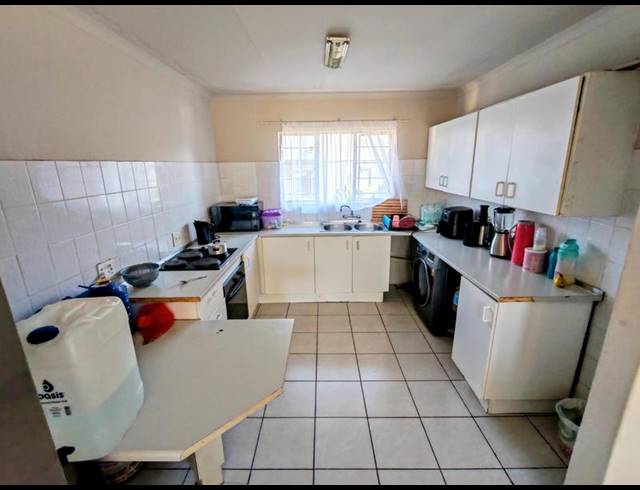 3 BEDROOM APARTMENT FOR SALE IN VORNA VALLEY
